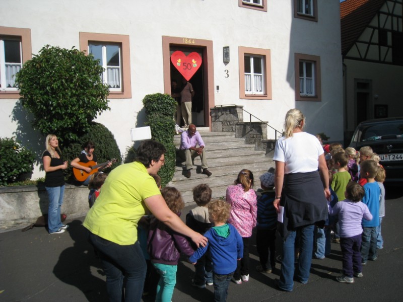 Geburtstag von Pfarrer Zacharias Nitunga 002_internet.jpg