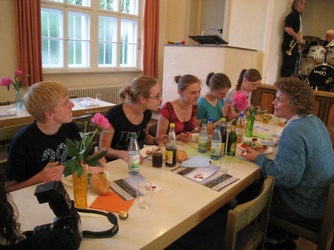 Begegnungsabend des Dekanates Wuerzburg links des Mains 006_internet-001.jpg