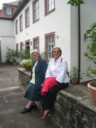 Ausflug der Gebetsgemeinschaft Adoramus nach Aschaffenburg 039_internet.jpg