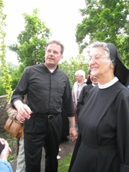 Ausflug der Gebetsgemeinschaft Adoramus nach Aschaffenburg 036_internet.jpg